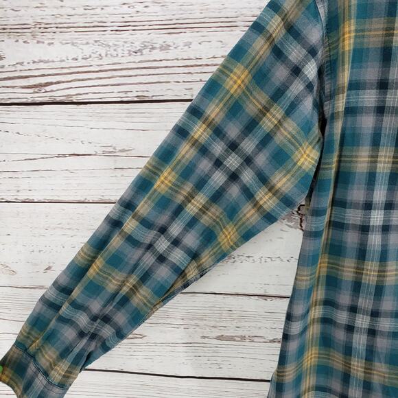 Columbia Sportwear Company Green Plaid Long Sleeve Shirt Size Medium - Picture 4 of 16